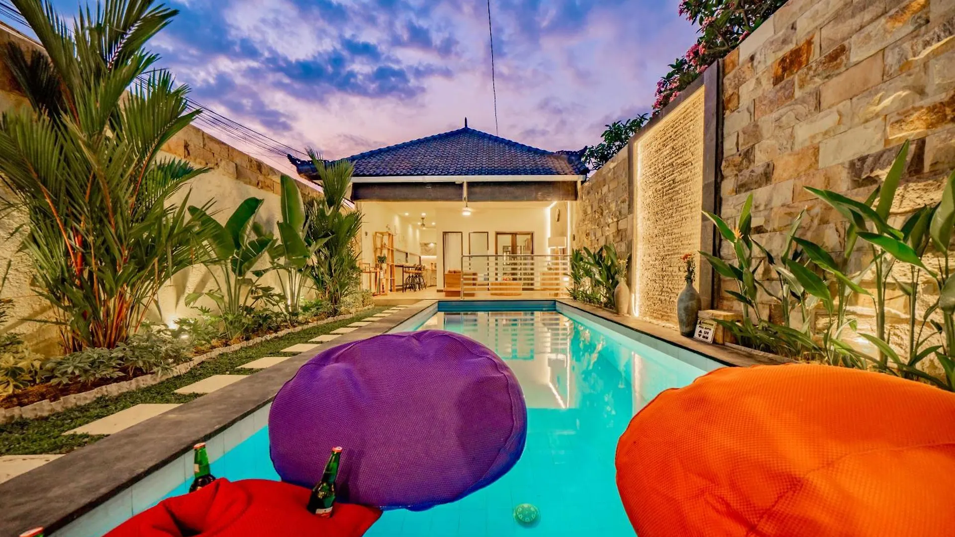 Villa Domino - *New* Luxurious 2Br W/ Pool @Central Seminyak Indonesia