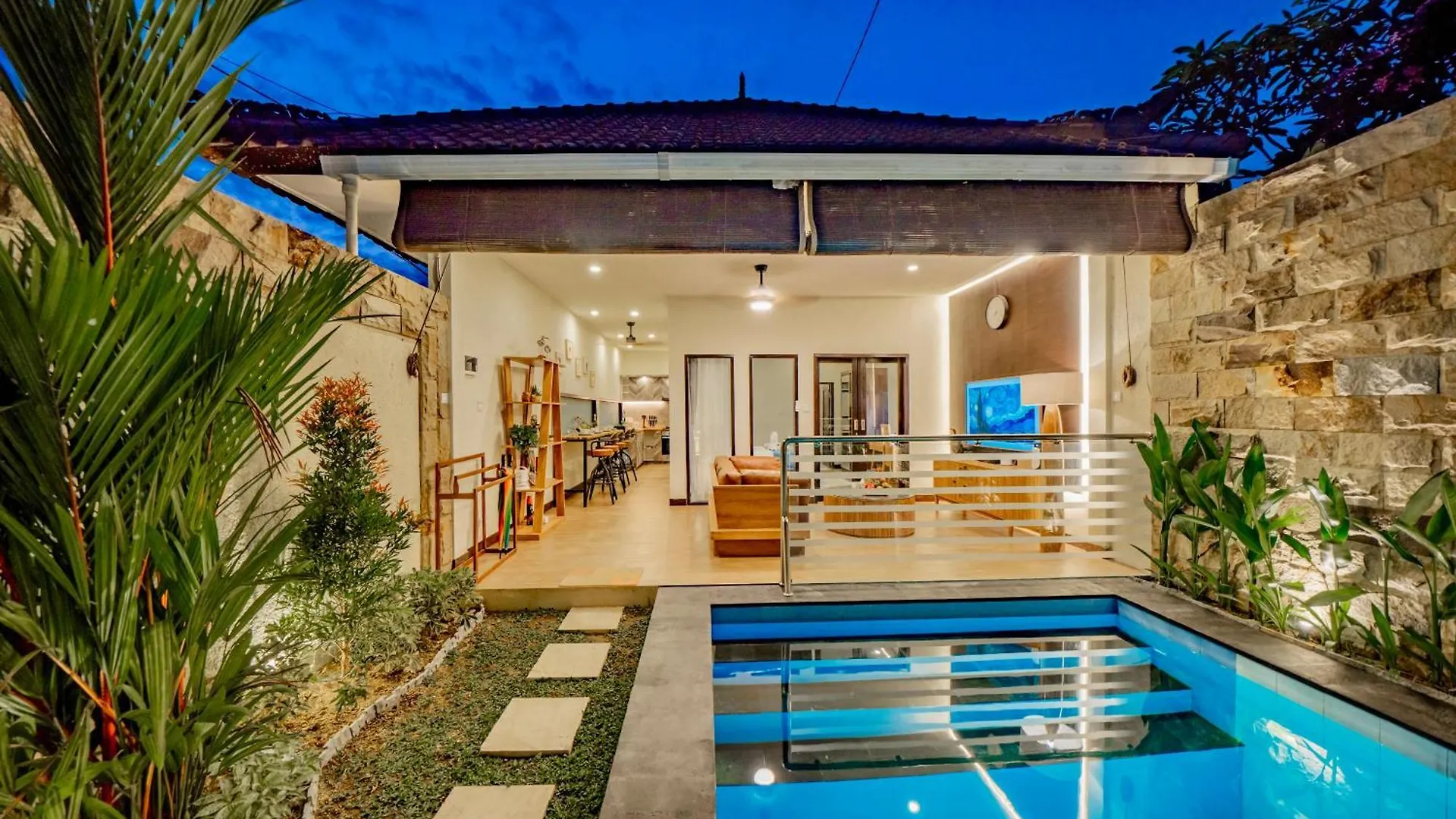 Villa Domino - *New* Luxurious 2Br W/ Pool @Central Seminyak 0*, Seminyak (Bali) Indonesia