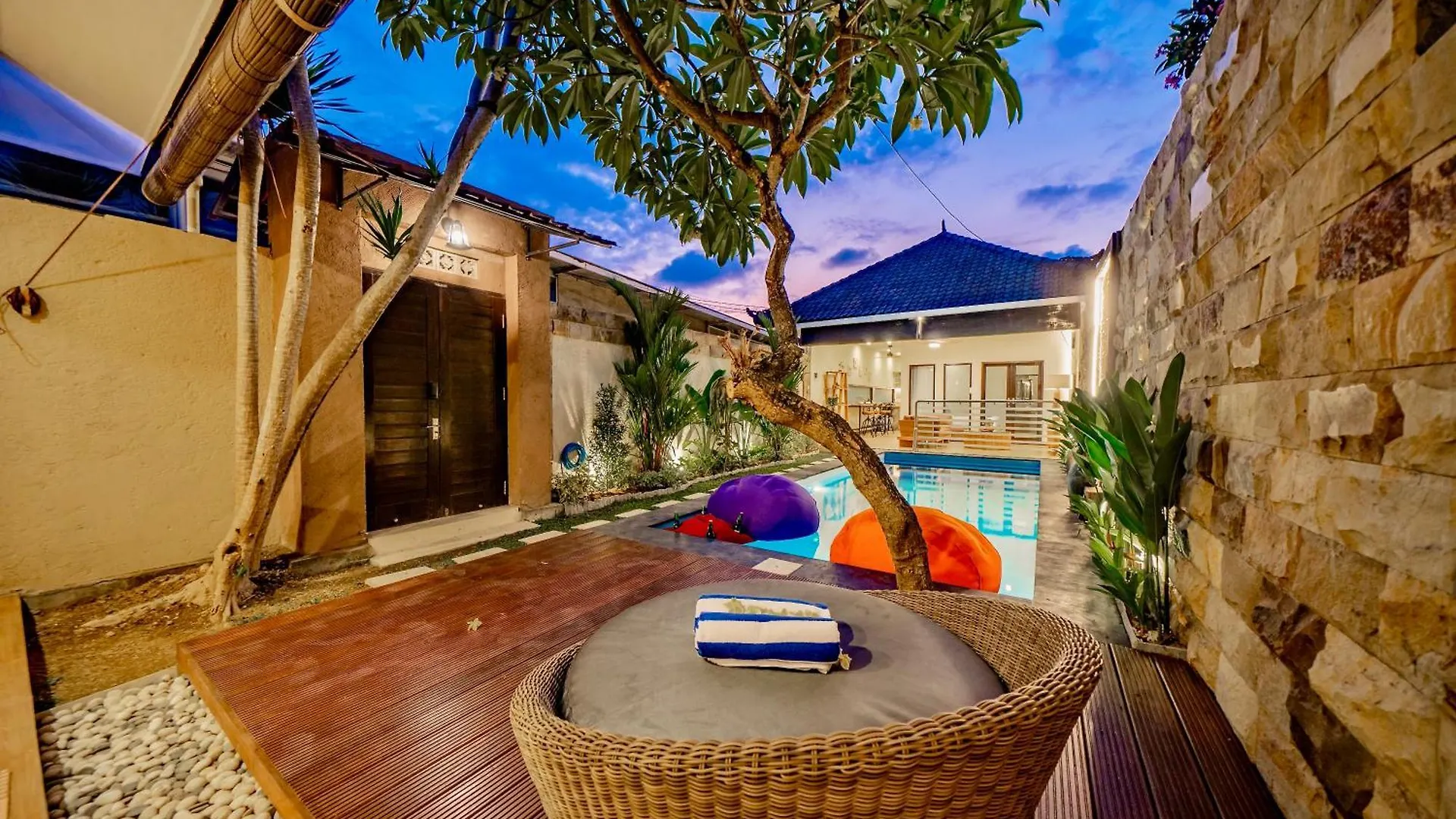 Villa Domino - *New* Luxurious 2Br W/ Pool @Central Seminyak 0*, Seminyak (Bali) Indonesia
