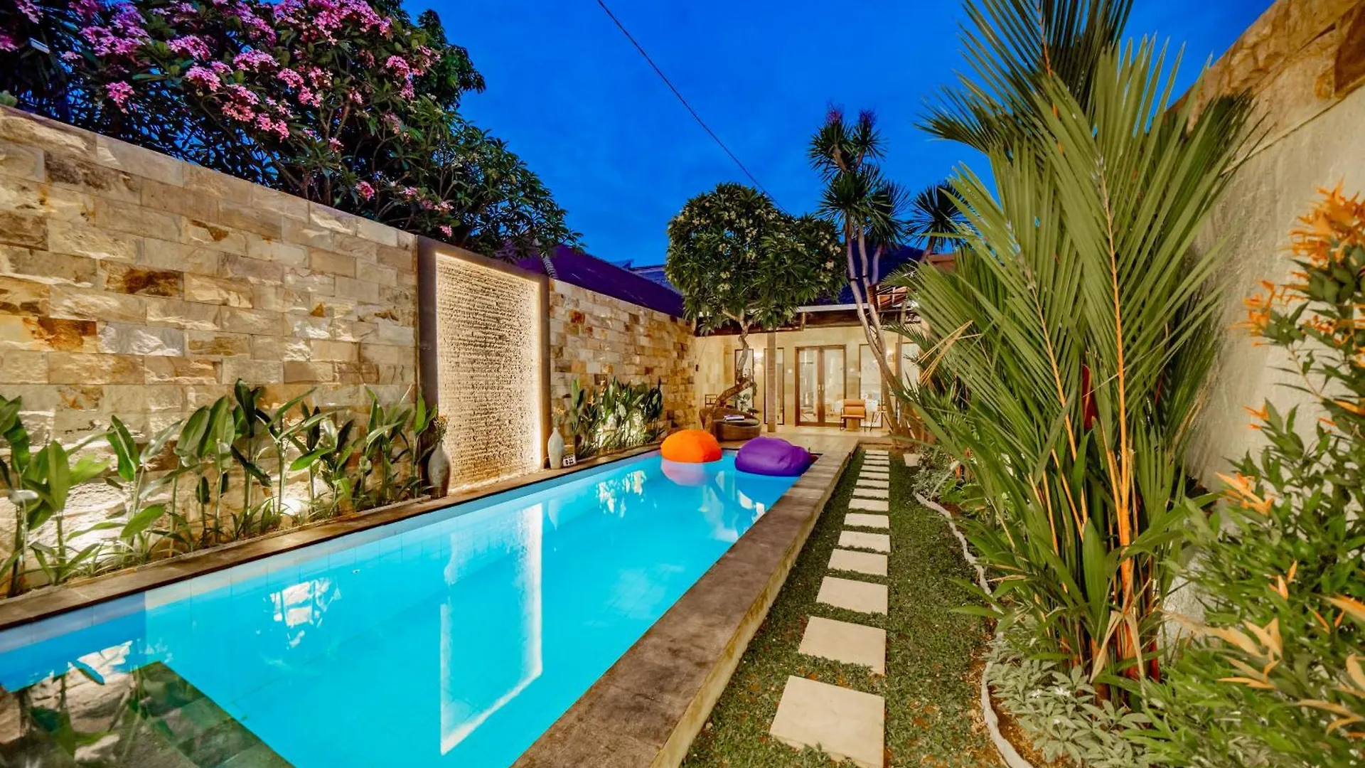 Villa Domino - *New* Luxurious 2Br W/ Pool @Central Seminyak Indonesia