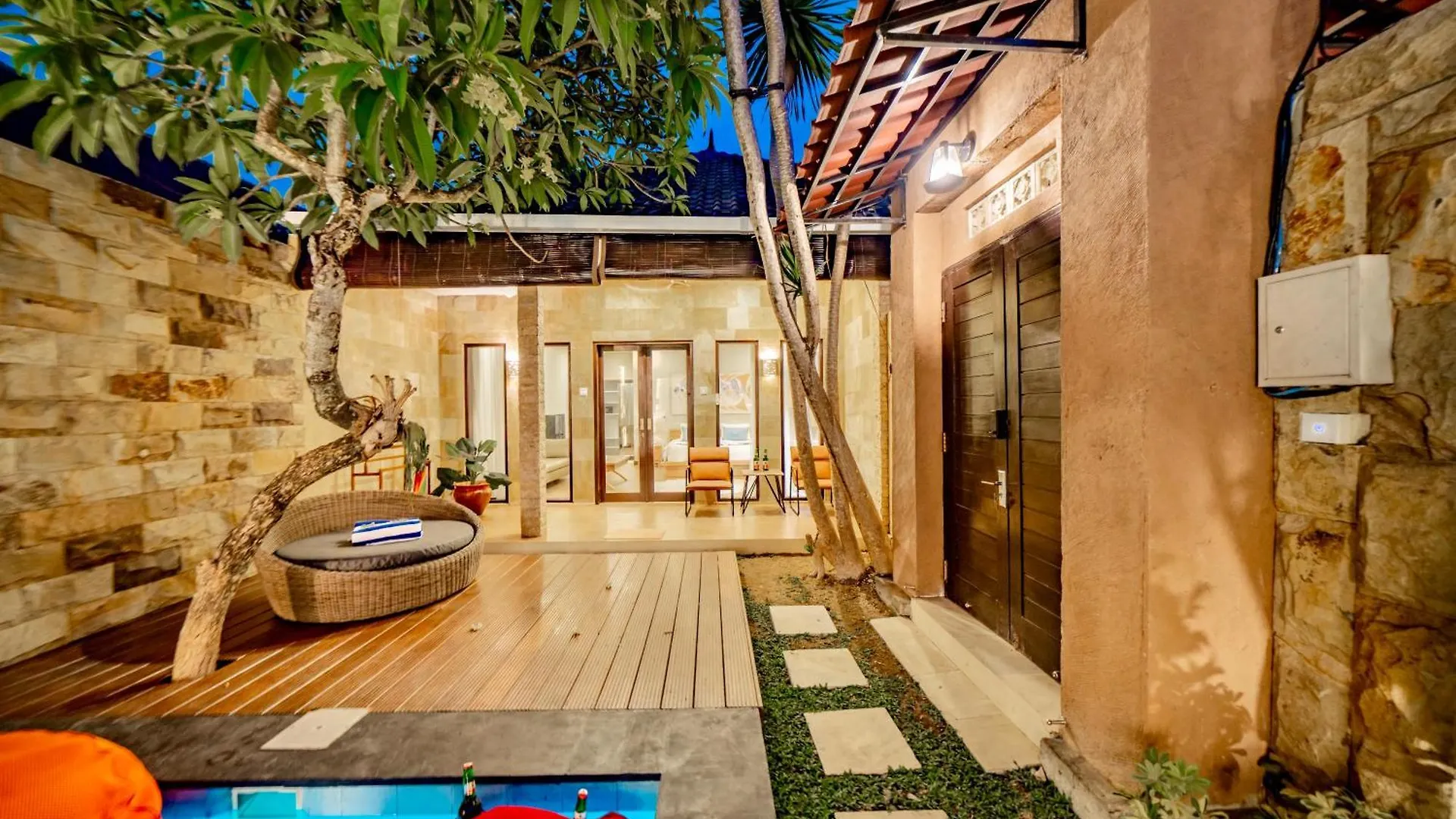 Villa Domino - *New* Luxurious 2Br W/ Pool @Central Seminyak  Seminyak (Bali)