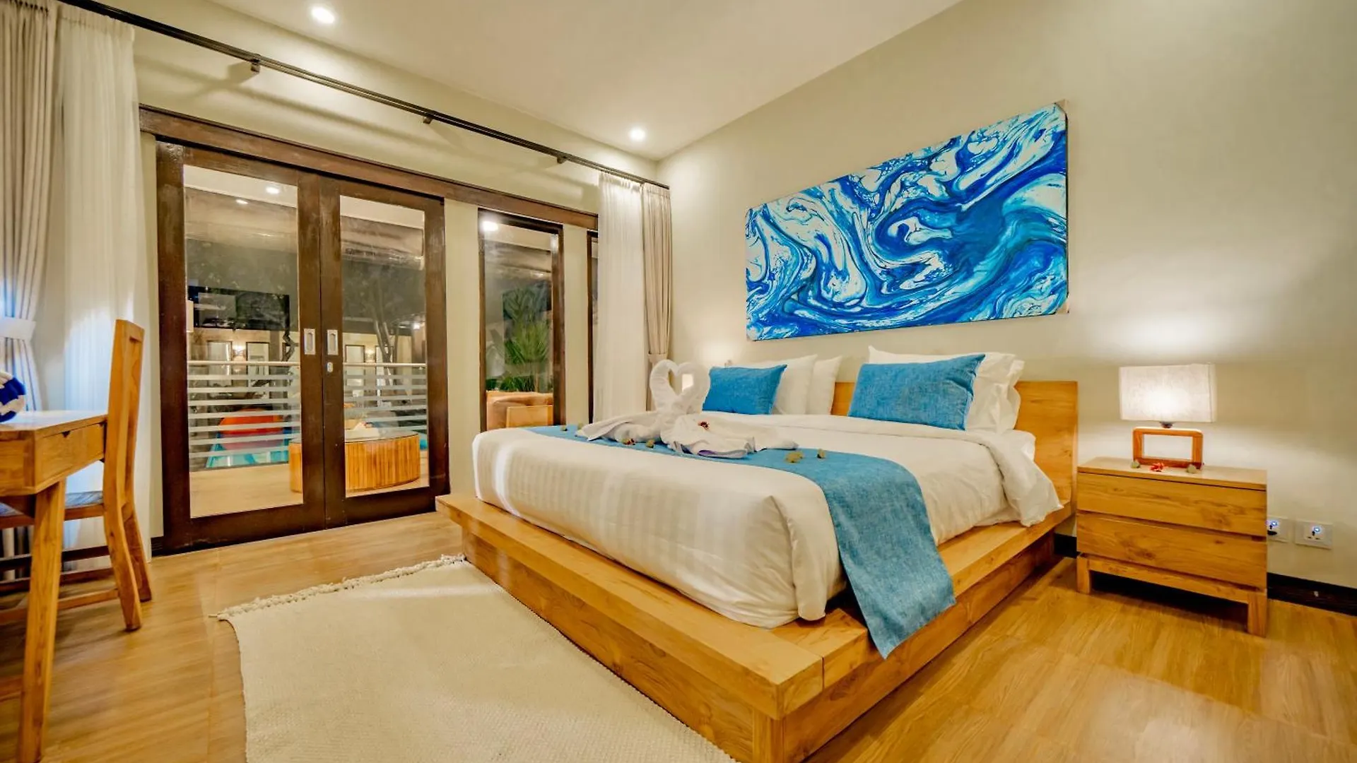 Villa Domino - *New* Luxurious 2Br W/ Pool @Central Seminyak