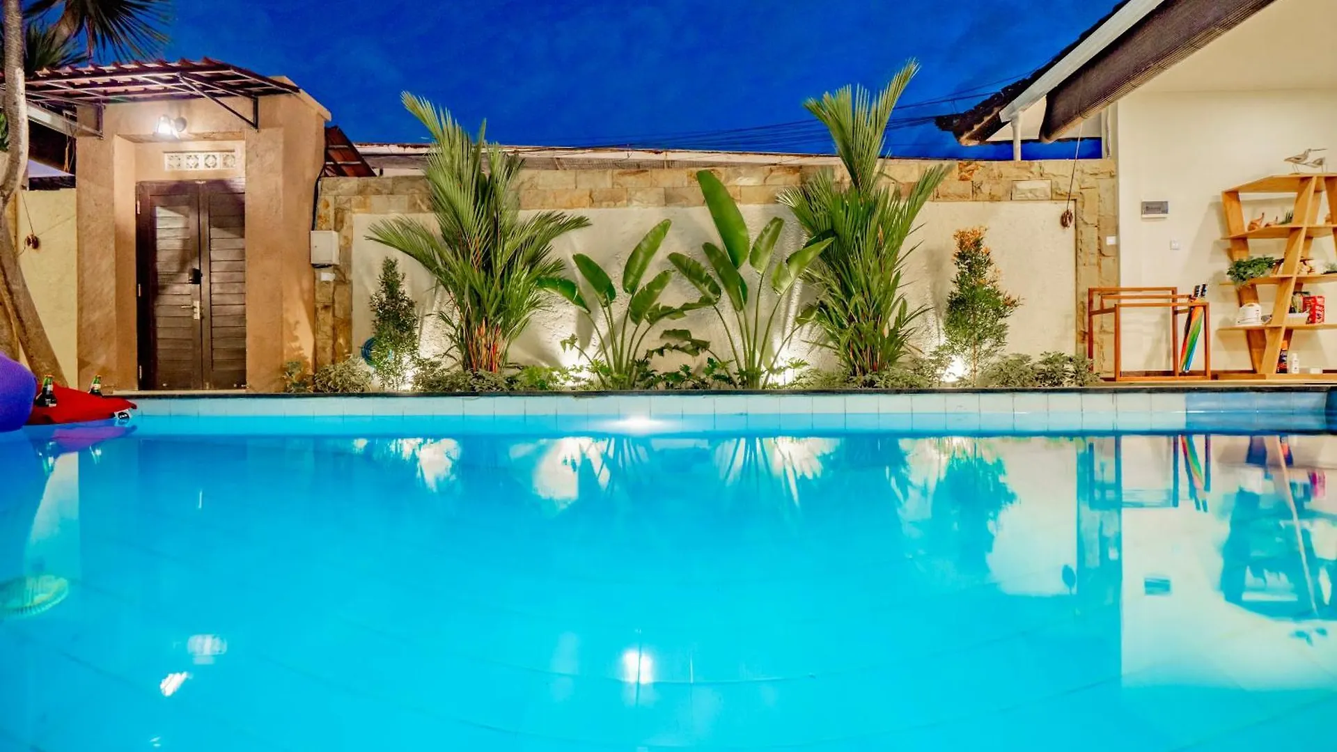 Villa Domino - *New* Luxurious 2Br W/ Pool @Central Seminyak